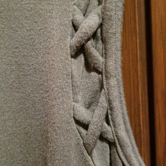 Ivy & Main, girls top, size L 10-12 - Picture 2 of 2